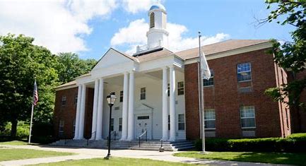 Clinton Court House